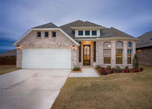 Property at 165 Winterwood Dr, Lavon, TX 75166, 4 beds, 2 baths