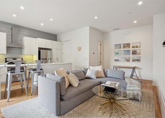 Property at 3816 San Jacinto St #306, Dallas, TX 75204, 2 beds, 2.5 baths