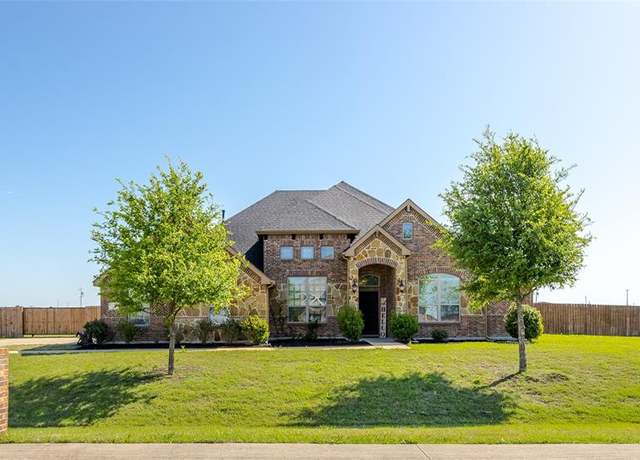 Property at 1130 Yukon Blvd, Waxahachie, TX 75167, 4 beds, 3 baths