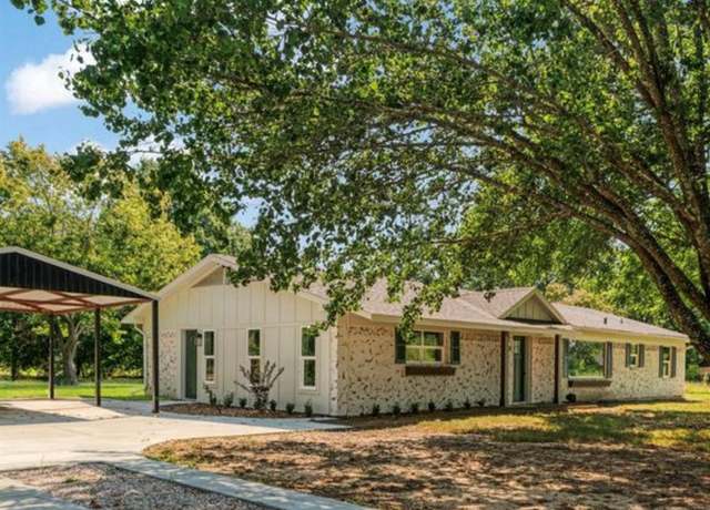 Property at 3815 Jefferson Rd, Paris, TX 75462, 4 beds, 2 baths