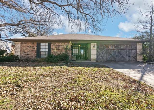 Property at 944 Springhill Dr, Burleson, TX 76028, 3 beds, 2 baths