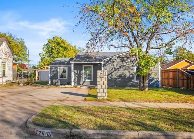 Property at 2610 Chestnut Ave, Fort Worth, TX 76164, 4 beds, 2 baths
