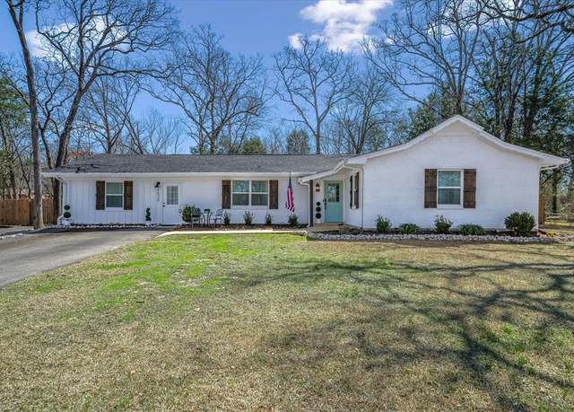 Property at 1520 Woodland Dr, Canton, TX 75103, 3 beds, 2 baths
