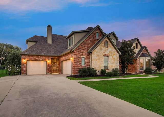 Property at 132 Silver Rose Blvd, Burleson, TX 76028, 5 beds, 3.5 baths