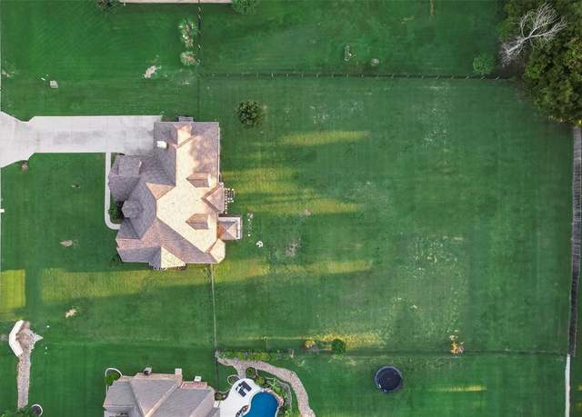 Property at 132 Silver Rose Blvd, Burleson, TX 76028, 5 beds, 3.5 baths