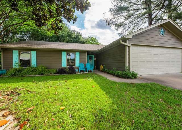Property at 128 Hilltop Dr, Trinidad, TX 75163, 3 beds, 2 baths