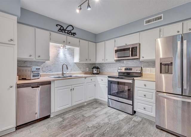 Property at 10584 High Hollows Dr #176, Dallas, TX 75230, 2 beds, 2 baths