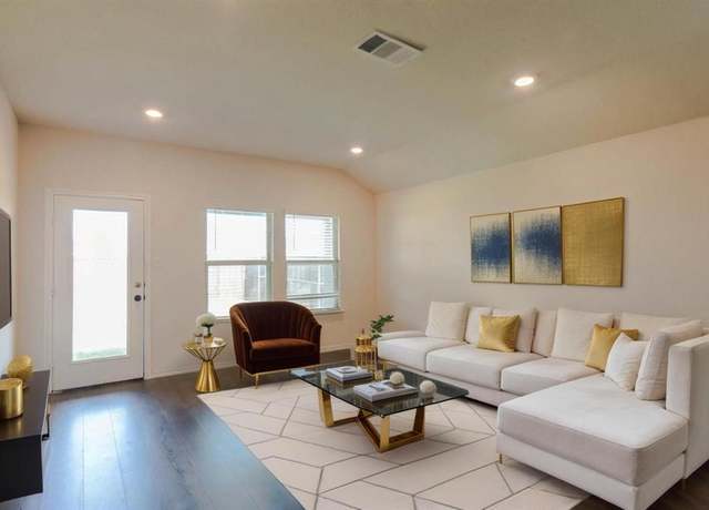 Property at 1268 Delmita Dr, Forney, TX 75126, 3 beds, 2 baths
