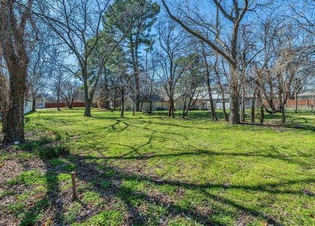 Property at 301-303 Smith St, Denton, TX 76205