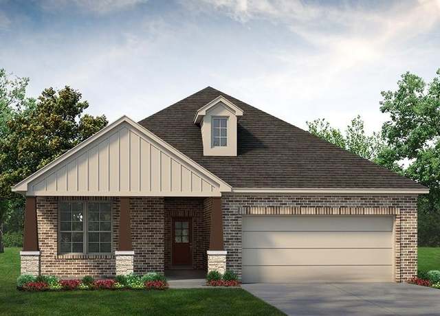 Property at 3526 Columbus St, Gainesville, TX 76240, 3 beds, 2 baths