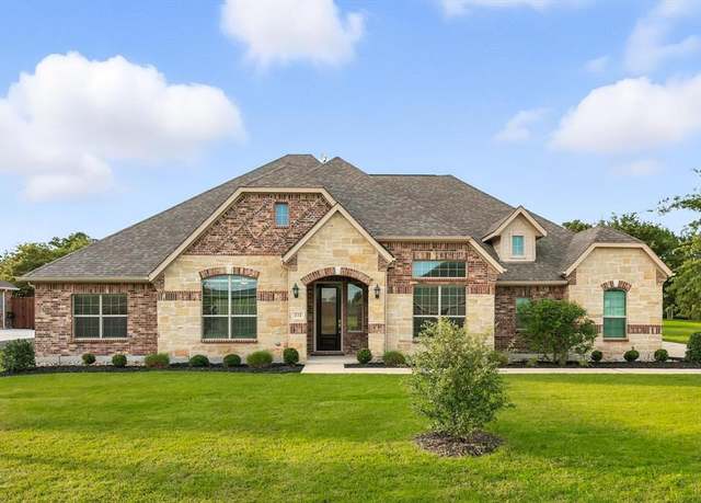 Property at 121 Willow Oak Dr, Krugerville, TX 76227, 4 beds, 3.5 baths