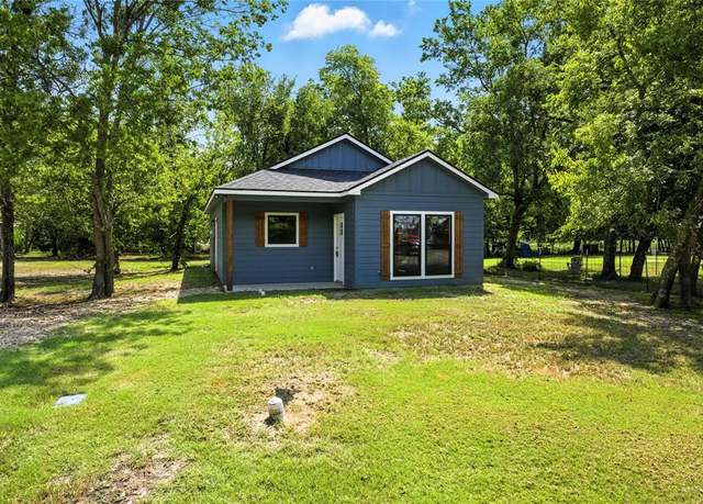 Property at 1019 SW 5th St, Cooper, TX 75432, 3 beds, 2 baths