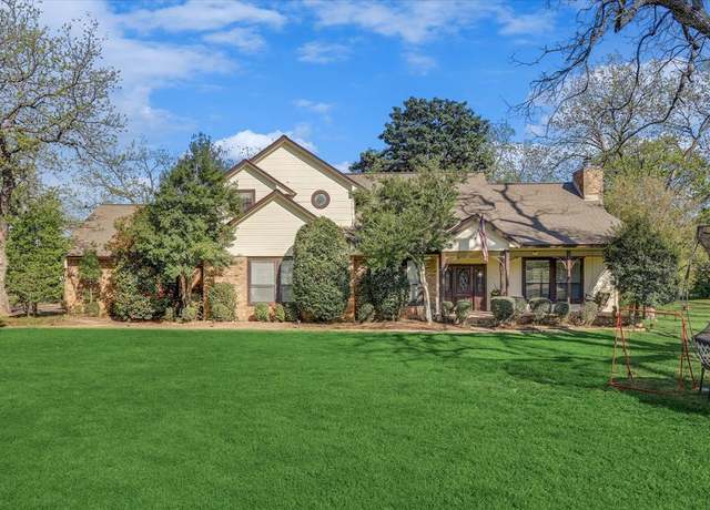 Property at 2201 Oak Knoll Ct, Colleyville, TX 76034, 4 beds, 3.5 baths
