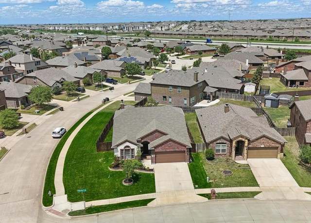 Property at 336 Avila Ln, Fort Worth, TX 76052, 4 beds, 3 baths