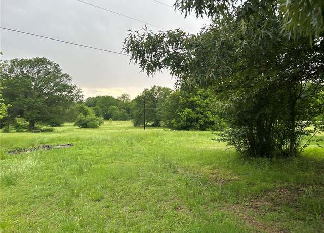 Property at 10229 State Highway 31 W, Malakoff, TX 75148, 3 beds, 2 baths