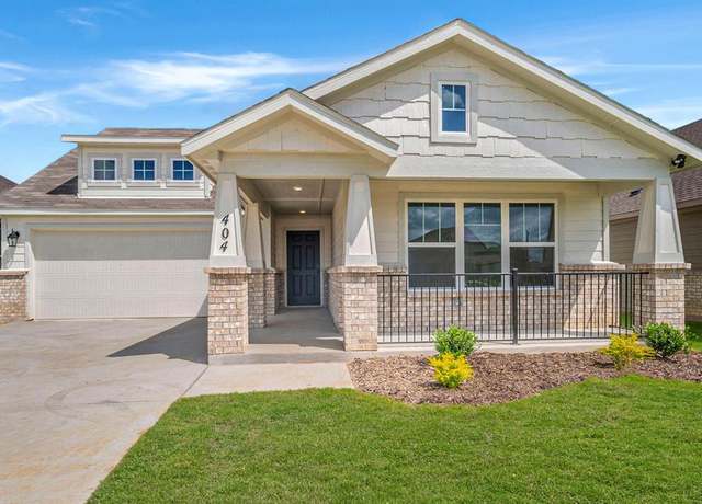 Property at 404 Rose Ave, Cleburne, TX 76033, 4 beds, 2 baths