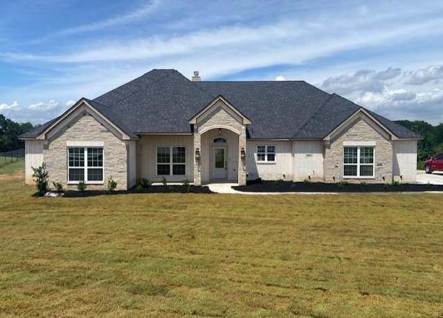 Property at 2029 Donna Ct, Reno, TX 76020, 4 beds, 2.5 baths