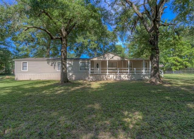 Property at 7168 Golden Meadows Rd, Greenwood, LA 71033, 4 beds, 3 baths