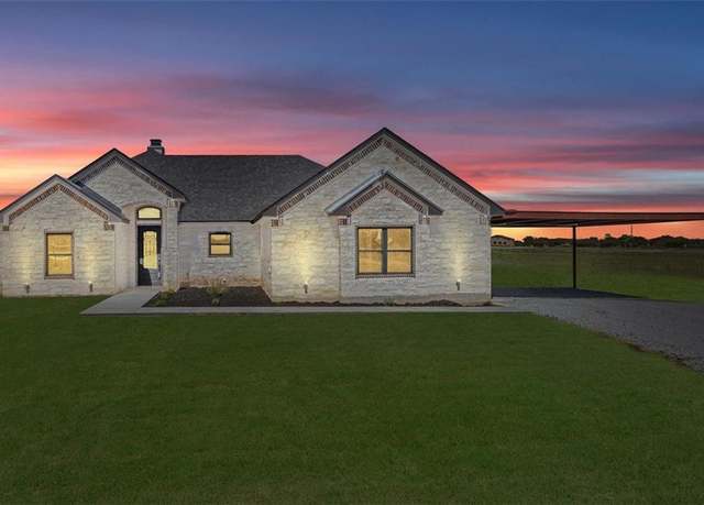 Property at 324 Compton Rd, Valley Mills, TX 76689, 4 beds, 3 baths
