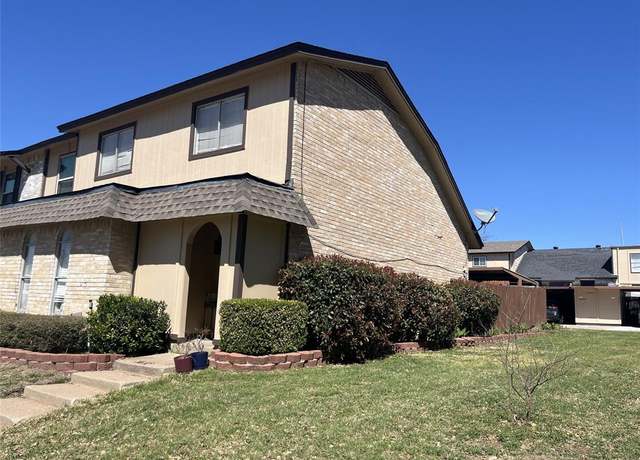 Property at 2326 Overland Ln, Arlington, TX 76014, 3 beds, 2 baths