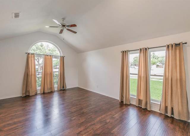 Property at 2124 Stoneridge Dr, Keller, TX 76248, 3 beds, 2 baths