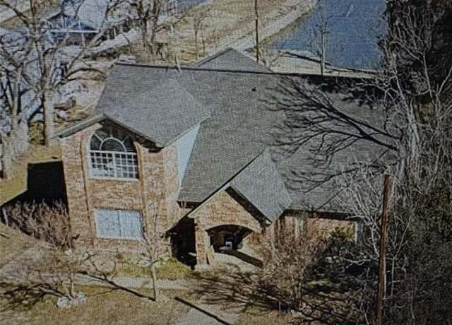 Property at 250 High Top St, Brownwood, TX 76801, 3 beds, 2.5 baths