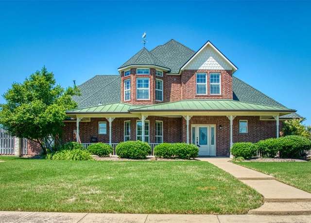 Property at 301 Ford Way, Ferris, TX 75125, 3 beds, 2.5 baths