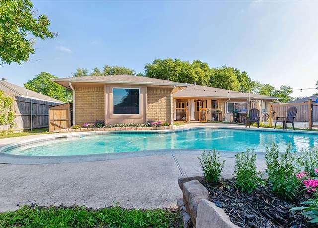 Property at 1307 S Westador Dr, Arlington, TX 76015, 4 beds, 3 baths