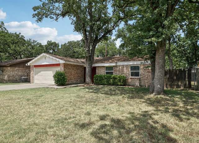 Property at 3411 Bob O Link Ln, Denton, TX 76209, 3 beds, 2 baths