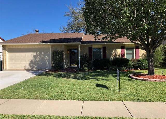 Property at 5514 Ridgecove Dr, Garland, TX 75043, 3 beds, 2 baths
