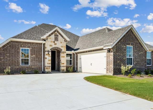 Property at 713 Carriage Hill Rd, Midlothian, TX 76065, 4 beds, 2.5 baths