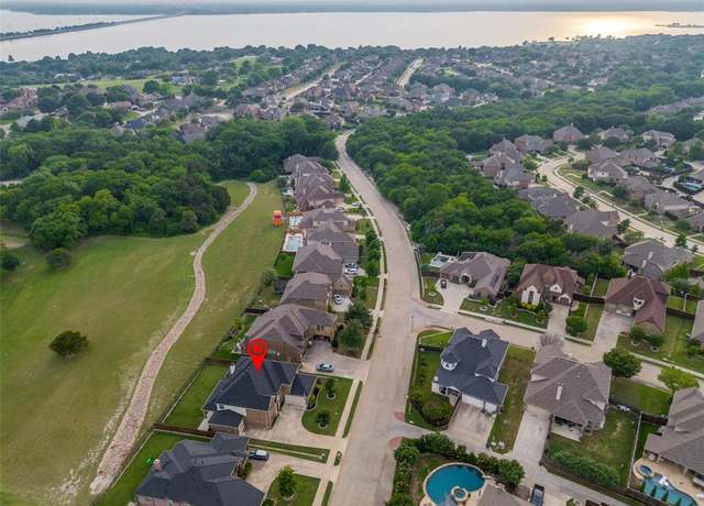 Property at 611 Southwestern Dr, Rockwall, TX 75087, 5 beds, 4 baths
