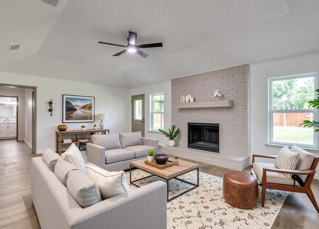 Property at 402 Country Meadow Dr, Mansfield, TX 76063, 3 beds, 2 baths