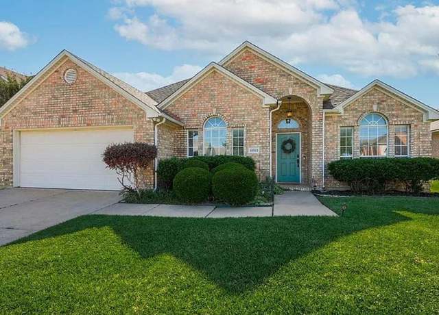 Property at 5893 Echo Bluff Dr, Haltom City, TX 76137, 4 beds, 1 bath