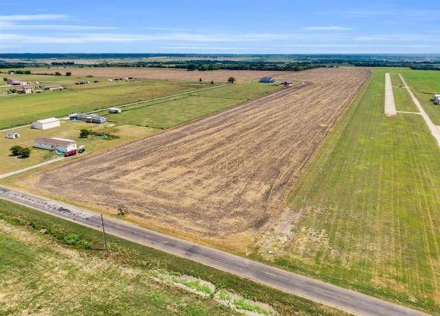 Property at 345 N Armstrong Rd, Venus, TX 76084