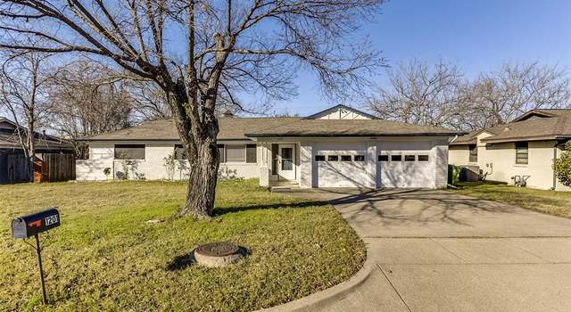 Photo of 1201 Desiree Ln, Hurst, TX 76053