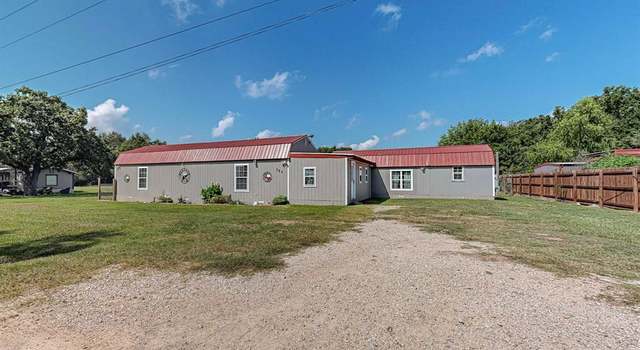 Photo of 325 Teakwood Ave, Streetman, TX 75859