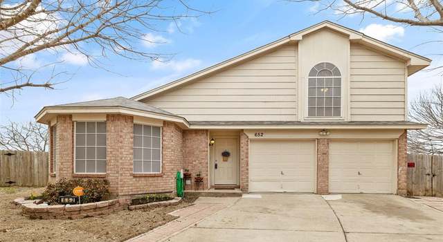 Photo of 652 Blueberry Hill Ln, Mansfield, TX 76063
