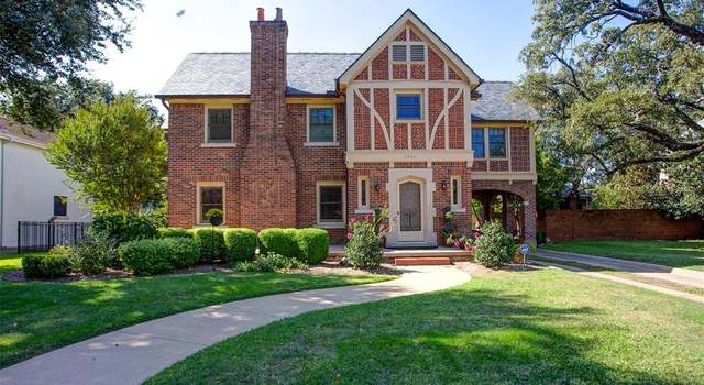 Photo of 2432 Medford Ct W, Fort Worth, TX 76109