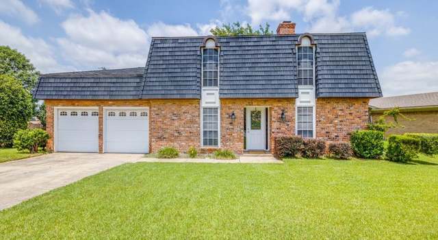 Photo of 828 Overhill Ct, Hurst, TX 76053