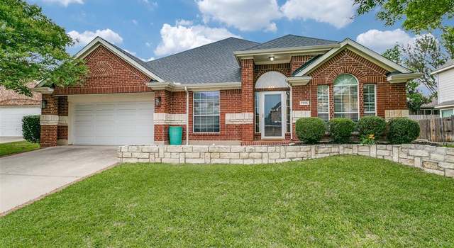 Photo of 7916 Stansfield Dr, Fort Worth, TX 76137