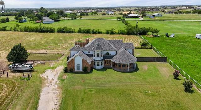 Photo of 304 Southview Ct, Krum, TX 76249