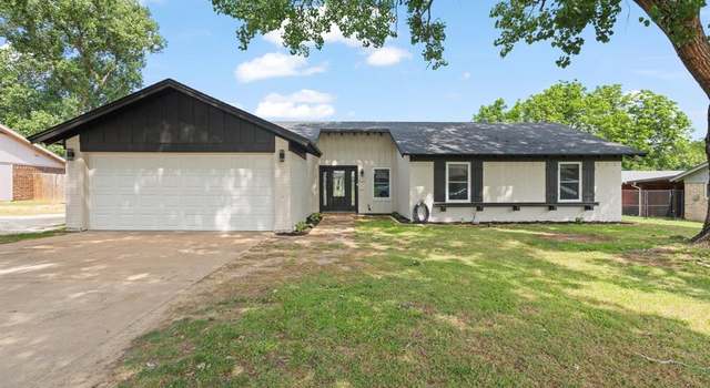 Photo of 810 Ridgeway Rd, Joshua, TX 76058