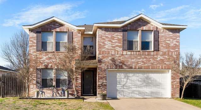 Photo of 1036 Silver Spur Ln, Fort Worth, TX 76179