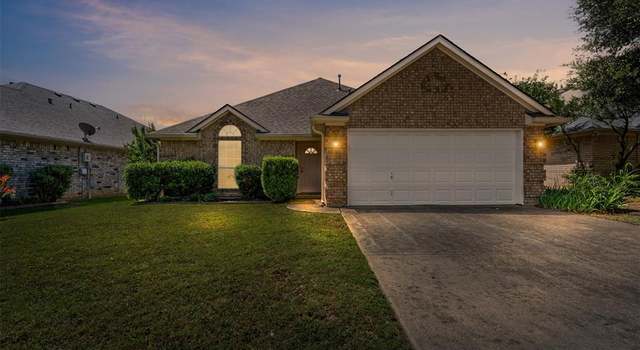 Photo of 1039 Spring Hill Dr, Saginaw, TX 76179