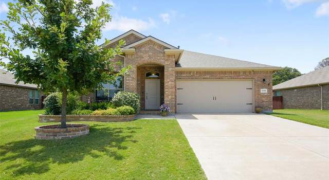 Photo of 1092 Mooring Dr, Azle, TX 76020