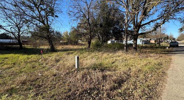 Photo of 524 S Mill St, Wolfe City, TX 75496