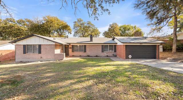 Photo of 2233 Lucas Dr, Fort Worth, TX 76112