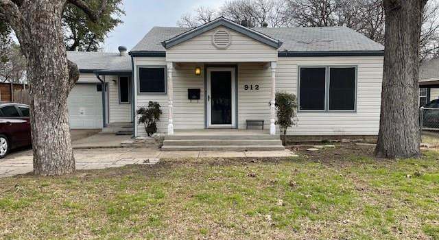 Photo of 912 Northwood Rd, Fort Worth, TX 76107