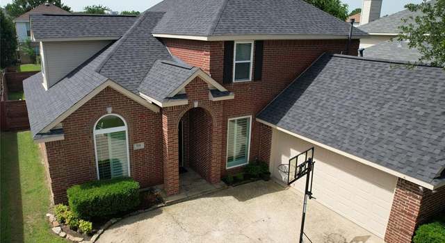 Photo of 708 W Lonesome Dove Trl, Arlington, TX 76001